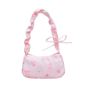 Sac à bandoulière en mousseline de soie à motif floral frais pour femme, sac à main décontracté avec détail nœud bleu clair - Product Image 3