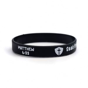 Bracelets en silicone imperméables avec logo personnalisé et citations inspirantes religieuses pour les promotions d'églises et d'événements - Product Image 4