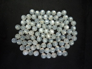 Qualité AAA 100% pierre de lune blanche naturelle taille libre ronde lisse cabochon en vrac perles de pierres précieuses pour l'utilisation de bijoux faits à la main de concepteur - Product Image 2