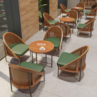 Meubles commerciaux modernes très demandés : Ensembles table et chaises en bois, chaises en bois à dossier en rotin, table, banquette et canapé pour café et salon de thé