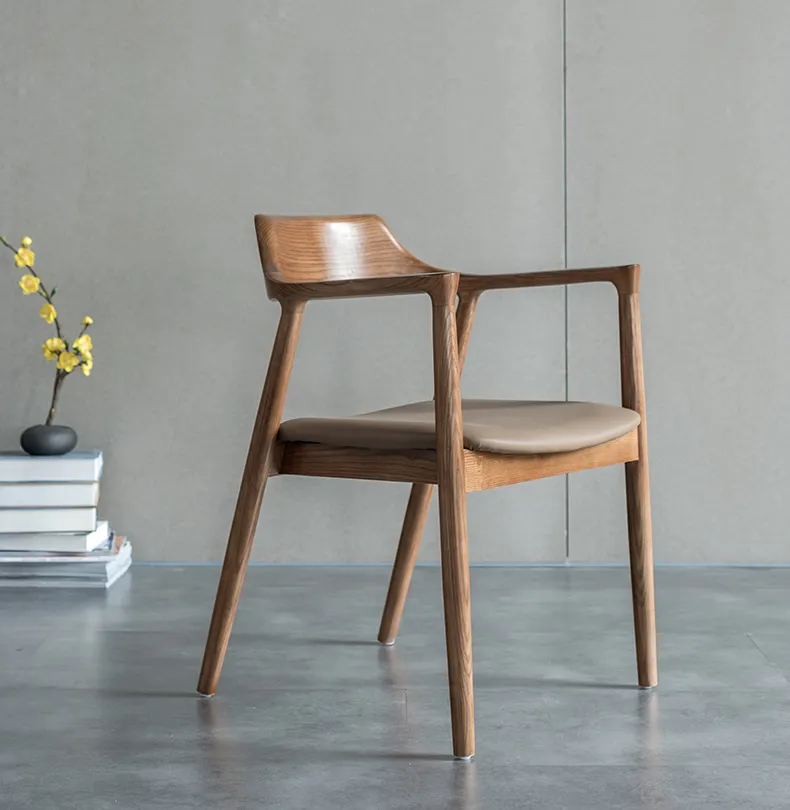 Chaise de restaurant en bois de luxe rembourrée en bois de design moderne