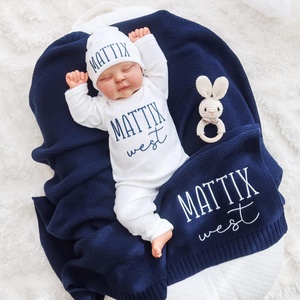 Kaiyue Set di pagliaccetto per bambini con Logo personalizzato a manica lunga ricamato autunno inverno in bianco cotone dormiente elegante di marca <span class=keywords><strong>vestiti</strong></span> per bambini - Product Image 5
