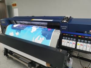 Papel Tapiz de Lona Autoadhesivo de Alta Calidad, Fuente de Fábrica |   Rollo Imprimible en Blanco de 2.85x60M para Impresión UV, Eco Solvente y Látex - Product Image 6