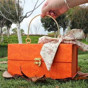 Caja <span class=keywords><strong>de</strong></span> Regalo <span class=keywords><strong>de</strong></span> Moda al por Mayor, Personalización <span class=keywords><strong>de</strong></span> Cajas <span class=keywords><strong>de</strong></span> Regalo para Ceremonias, Impresión <span class=keywords><strong>de</strong></span> Tamaño y <span class=keywords><strong>Marca</strong></span>, Caja <span class=keywords><strong>de</strong></span> Regalo para Damas <span class=keywords><strong>de</strong></span> Honor con Asa Magnética - Product Image 2