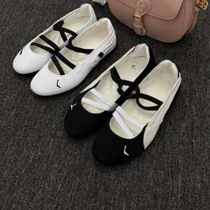 <span class=keywords><strong>Ballerine</strong></span> Mary Jane Multicolore da Donna - Scarpe in Camoscio <span class=keywords><strong>con</strong></span> <span class=keywords><strong>Cinturino</strong></span> Incrociato per Uso Quotidiano e Ufficio - Product Image 2