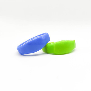 Braccialetto LED Personalizzato in Silicone con Telecomando, <span class=keywords><strong>Regalo</strong></span> di Nozze, Braccialetti LED Attivati dal Suono, Braccialetto LED Controllato a Distanza - Product Image 5