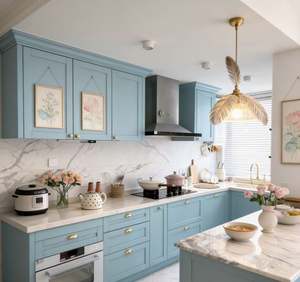 Ensemble d'armoires de cuisine en bois bleu doux personnalisées, prêtes à assembler, avec plan de travail en marbre, armoires de rangement supérieures pour une utilisation en cuisine - Product Image 1