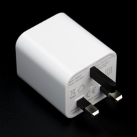 PD 30W PD 20W UK Plug USB a Type C Chargeur mural 2 ports QC3.0 Adaptateur USB à charge rapide