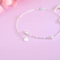 Neue Großhandels-Damenarmbänder aus S925 Silber mit Goldplattierung und Gänseblümchen-Bienen-Blumen-Design für den Sommer