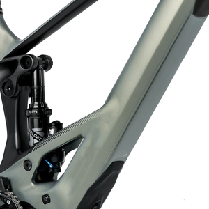 Lewee Strong Power Bosch Performance Line CX Mid Drive Lithium 750Wh Suspension complète Cadre en aluminium Fox Performance Float 38 - Product Image 5