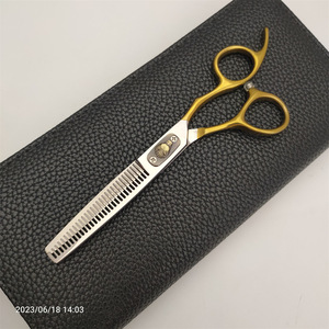 กรรไกรตัดผมปลายแหลมคุณภาพสูง ด้ามจับสีทอง ขนาด 6 นิ้ว ทำจากสแตนเลส สำหรับคนถนัดขวา ด้ามยาว ใบมีดคม - Product Image 5