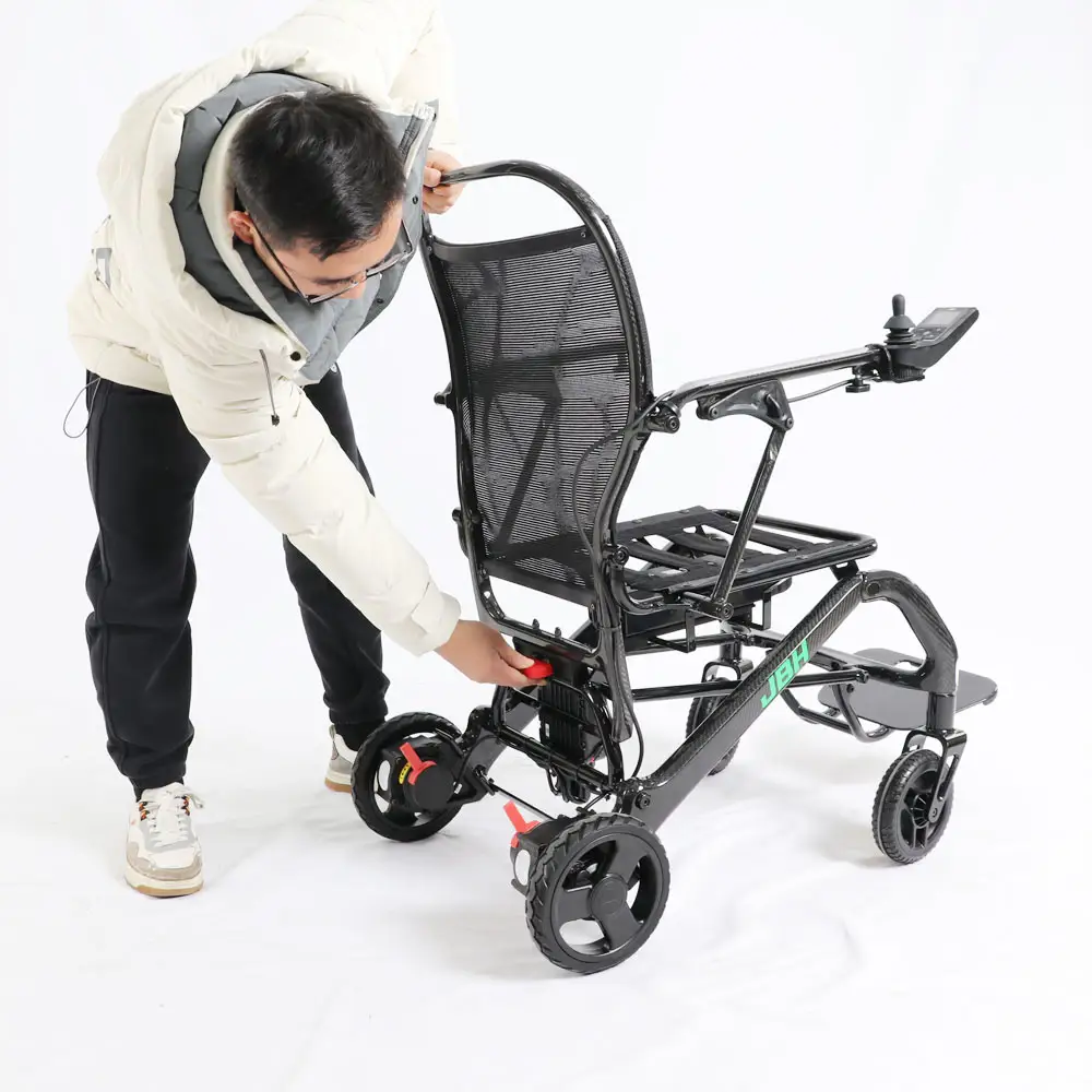 조이스틱 컨트롤러가 있는 장애인 소형 경량 전기 탄소 섬유 휠체어
