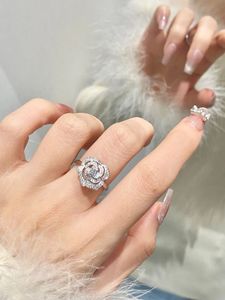 Ensemble de bijoux Xinfly Fashion, bague en forme de fleur Earl en Pt950 et collier et boucles d'oreilles en diamants cultivés en laboratoire, sur mesure - Product Image 2