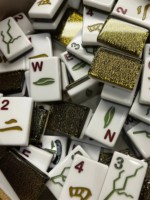 Jeu de Mahjong américain vintage en acrylique, motifs floraux, abeilles, fleurs de prunier, oiseaux, dragons, points de bambou, avec jokers