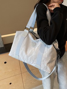 Sac de sport personnalisé simple et tendance en toile rigide écologique pour femme, sac de voyage de week-end grande capacité, sac de voyage à bandoulière - Product Image 3