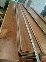 Parquet en bois d'ingénierie en bois de eucalyptus tacheté australien, style villa traditionnel, largeur 136 mm, finition satinée, écologique, résistant aux bosses
