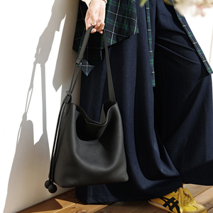 Women's <b>Large</b> Capacity Genuine Leather Shoulder <b>Bag</b> - Product Image 3