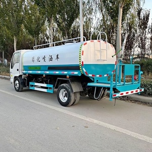 Camion arroseur Isuzu ELF 6 roues 5000L, directement de l'usine, pour le nettoyage des routes urbaines, le contrôle de la poussière et l'irrigation des parcs - Product Image 4