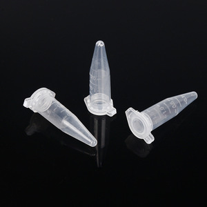 Tubos de centrífuga de plástico con fondo puntiagudo y tapa de rosca graduada para uso en laboratorio - Product Image 1