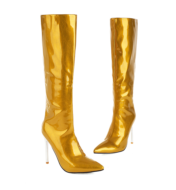 สีเหลือง