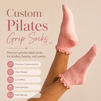 Chaussettes de Pilates personnalisées antidérapantes en silicone, chaussettes de yoga avec logo OEM personnalisé, mi-mollet à volants, pour femmes