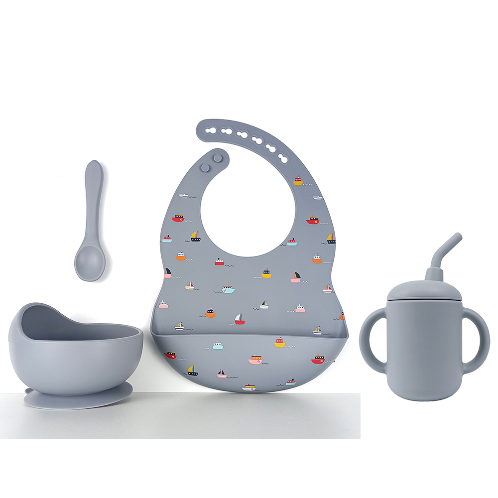 17#เรือสีเทาเข้ม