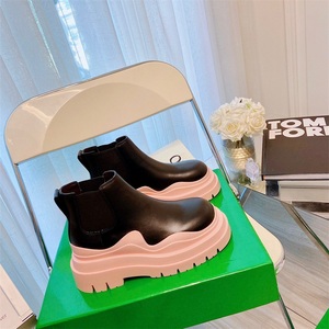 <span class=keywords><strong>Bottes</strong></span> <span class=keywords><strong>de</strong></span> mode unisexes <span class=keywords><strong>de</strong></span> style britannique imperméables et respirantes pour l'été/l'hiver - Product Image 2