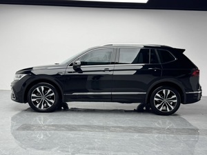 2023 para <span class=keywords><strong>TIGUAN</strong></span> L 2.0T 4WD LHD SUV Automático R18 Asientos de Cuero Coche Usado Bajo <span class=keywords><strong>Precio</strong></span> Euro VI Cámara Trasera 360° Interior Oscuro - Product Image 4