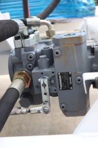 Tanque Mezclador <span class=keywords><strong>de</strong></span> <span class=keywords><strong>Cemento</strong></span> Eficiente para Transporte, Mezcladora <span class=keywords><strong>de</strong></span> Concreto <span class=keywords><strong>de</strong></span> 4 Metros Cúbicos Lista para Remolcar para Obras <span class=keywords><strong>de</strong></span> Construcción - Product Image 5