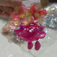 Anting-anting Gantung Wanita 2026 dengan Motif Bunga Simulasi, Anting Fashion untuk Wanita