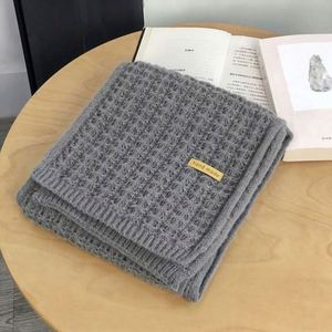 Écharpe longue tricotée unie et chaude pour femme, personnalisable, pour l'hiver – Vente en gros - Product Image 5