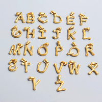 Pendentif lettre en bambou acier inoxydable plaqué or 18 carats, breloque vintage A B V U G T initiale 26 lettres de l'alphabet collier pendentifs