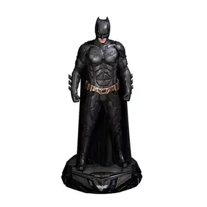 Vendita calda personalizzato Batman statua a grandezza naturale personaggi dei film in fibra di vetro scultura Super eroe scultura in fibra di vetro Batman