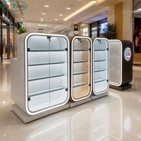 Comptoir de réparation de téléphones en bois massif de luxe et kiosque d'accessoires pour téléphones portables avec écran LED en verre trempé pour vitrine de centre commercial