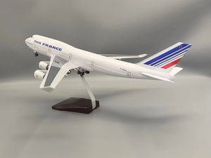 Modelo de Avión de Resina a Escala 1/150 de 47 cm de Air France <span class=keywords><strong>Boeing</strong></span> <span class=keywords><strong>747</strong></span>-<span class=keywords><strong>400</strong></span> con Luces LED y Tren de Aterrizaje, Coleccionable - Product Image 5