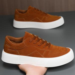 รองเท้าผ้าใบลำลองสไตล์เกาหลีสำหรับผู้ชาย รุ่นปีใหม่ 2025 เรียบง่าย ใช้งานได้หลากหลาย ทรงเตี้ย ทันสมัย พื้นหนา ไซส์ใหญ่พิเศษ เหมาะสำหรับเดิน - Product Image 4