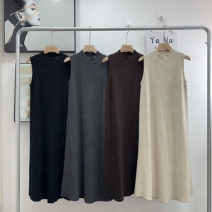 Fabricants de vêtements, vêtements pour femmes grande taille en tricot simple personnalisés, pulls d'hiver, débardeurs décontractés, robes - Product Image 6