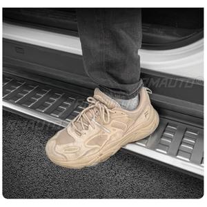 Para Toyota Prado LC250 2024+ Cubierta de Acero Inoxidable para Estribos Laterales, Tira Decorativa de Umbral, Accesorios de Modificación Robusta - Product Image 4