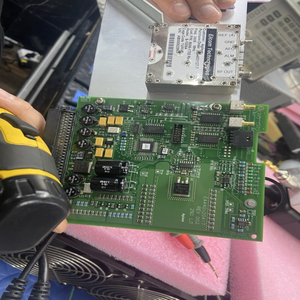 Oscillateur <span class=keywords><strong>Elcom</strong></span> E4440-20417 2nd Lo 5086-1702 3.6 GHz avec service de réparation et garantie pour produit - Product Image 1