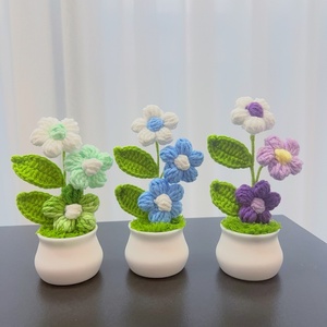 Fleurs artificielles en crochet de luxe - Tournesols, marguerites, lys de vallée pour la décoration de la maison, des hôtels, des restaurants, des banquets - Product Image 1