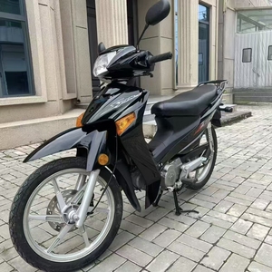 Moto à essence d'occasion Suzuki <span class=keywords><strong>110</strong></span> légère de 99 kg : Véhicule fiable pour la conduite quotidienne - Product Image 4