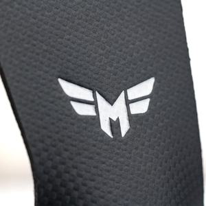 Empuñaduras de mano de fibra de carbono para levantamiento de pesas - Product Image 3