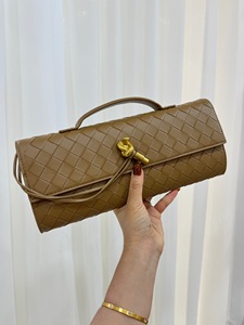 2025 Trendy <strong>Luxury</strong> Ladies' Woven Long Clutch Bag PU Leather Shoulder Strap Vintage Soft Printed Women Handbags Ladies <strong>Luxury</strong> - Product Image 4