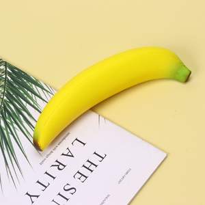 Nuevo explosivo súper húmedo suave rebote lento para juguetes blandos pan de plátano grande lindo estudiante amarillo verde felpa para perros gatos muñecas - Product Image 6