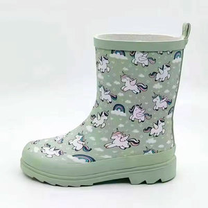 <span class=keywords><strong>Botas</strong></span> de Lluvia de Goma Antideslizantes, Impermeables y Ligeras con Estampado de Unicornio Colorido <span class=keywords><strong>para</strong></span> Actividades al Aire Libre <span class=keywords><strong>para</strong></span> Niños, Verano y Otoño - Product Image 1