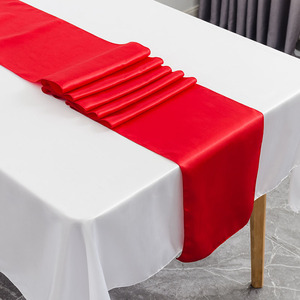 Tiên Tiến Bắc Âu Bàn Cà Phê Mat Hiện Đại Vuông Satin Bảng <span class=keywords><strong>Runner</strong></span> Cho Khách Sạn Trang Trí Đám Cưới Màu Đỏ Polyester Khăn Trải Bàn Trang Trí - Product Image 1