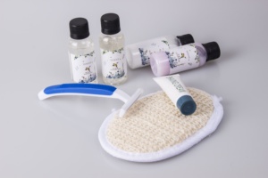 ชุดอุปกรณ์อาบน้ำสี<span class=keywords><strong>ม่วง</strong></span>ลาเวนเดอร์พร้อมสิ่งอำนวยความสะดวกในโรงแรมสำหรับแปรงสีฟัน ยาสีฟัน <span class=keywords><strong>แชมพู</strong></span> และครีมนวดผม - Product Image 6