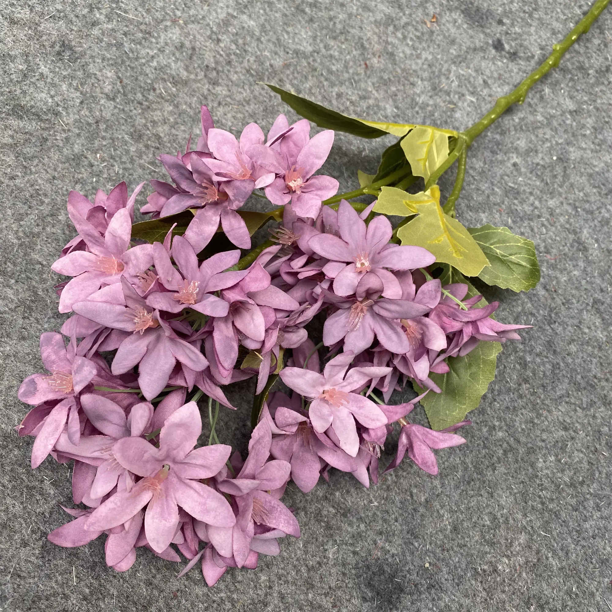 Prezzo all'ingrosso personalizzato 5-ramo di ghiaccio orchidea appesa a muro fiori artificiali per la decorazione matrimonio
