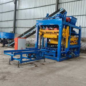 全自動真空押出機中国小型ラテライト粘土粘土レンガ製造機QT4-25 - Product Image 4