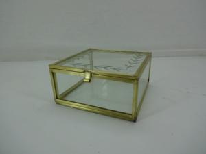 Compre una Caja Organizadora de Joyas de Calidad Estándar con Forma Rectangular, Fabricada en Vidrio y Metal - Product Image 2